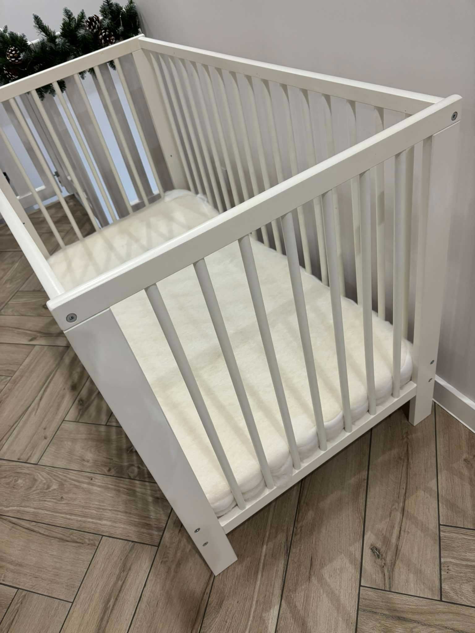 Łóżeczko dziecięce Ikea z materacem