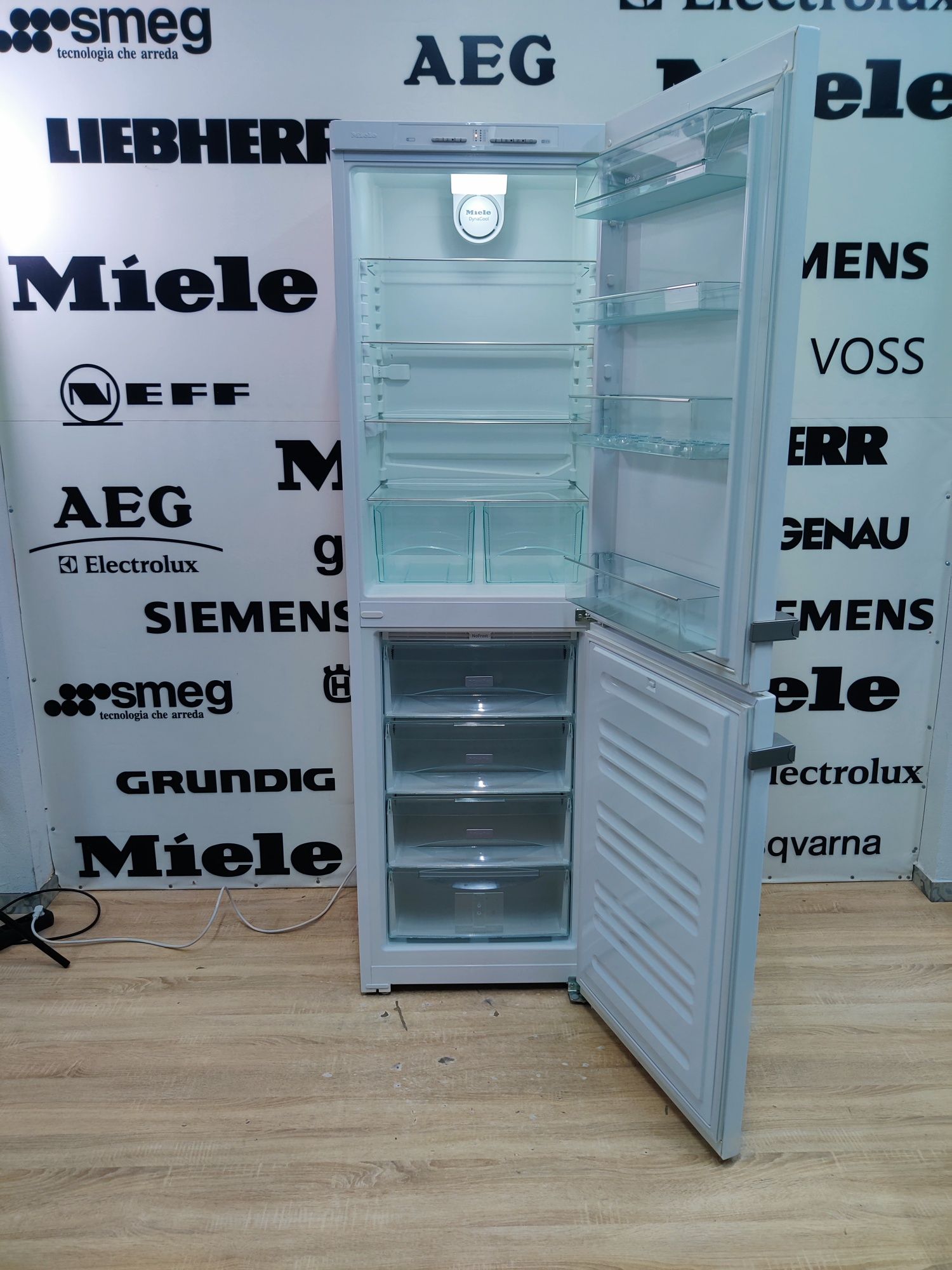 Miele™ KFN12924SD.Шикарный холодильник белого цвета. 2 метра. Германия