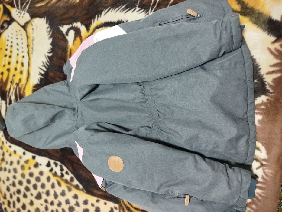 Прода детскую курточку