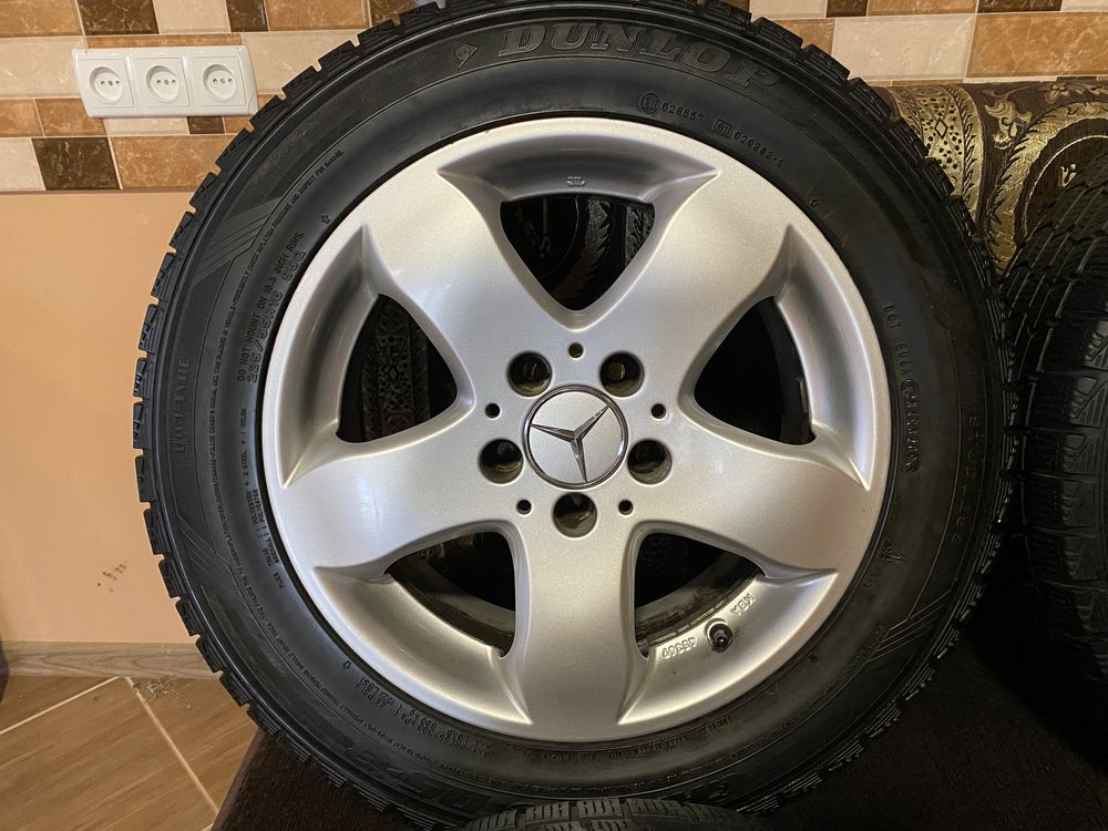 Комплект колес DUNLOP 225/55 R16/Диски Mercedes R16 5x112 7,5j et35