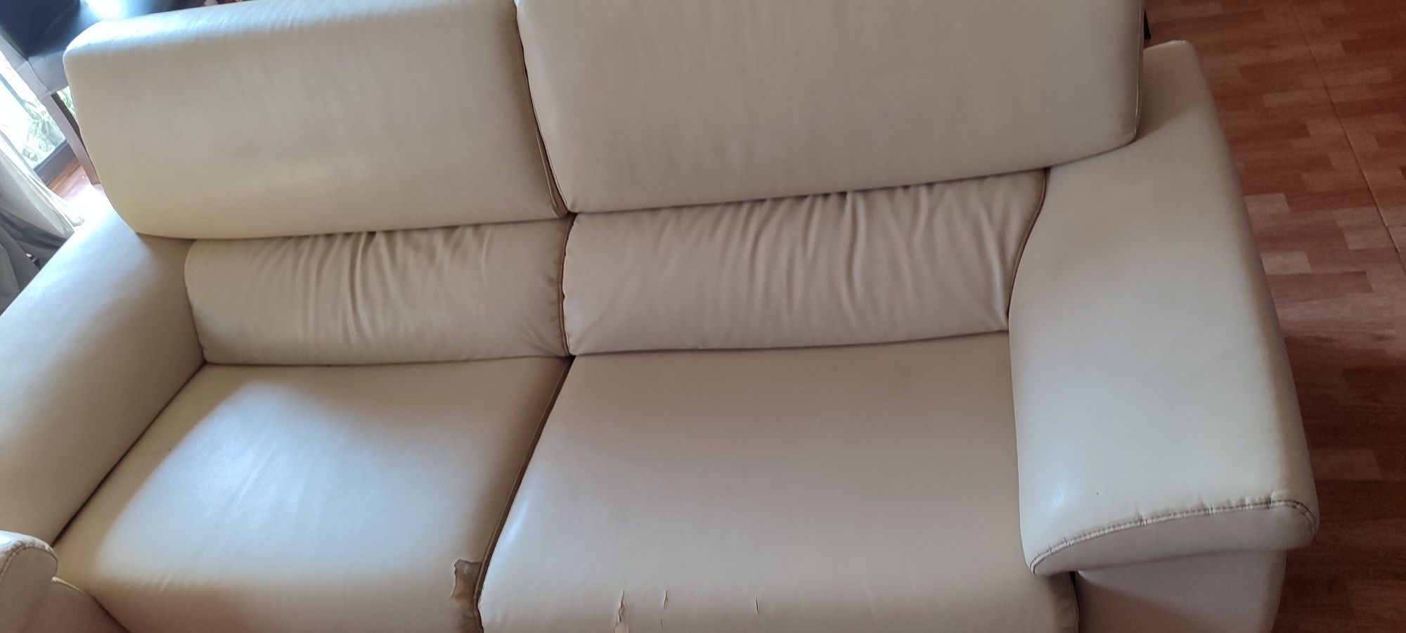 Vendo dois sofás 3 lugares +2 lugares