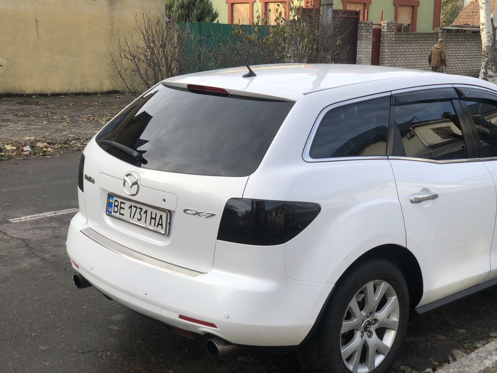 Mazda CX-7 , в хорошем состоянии.