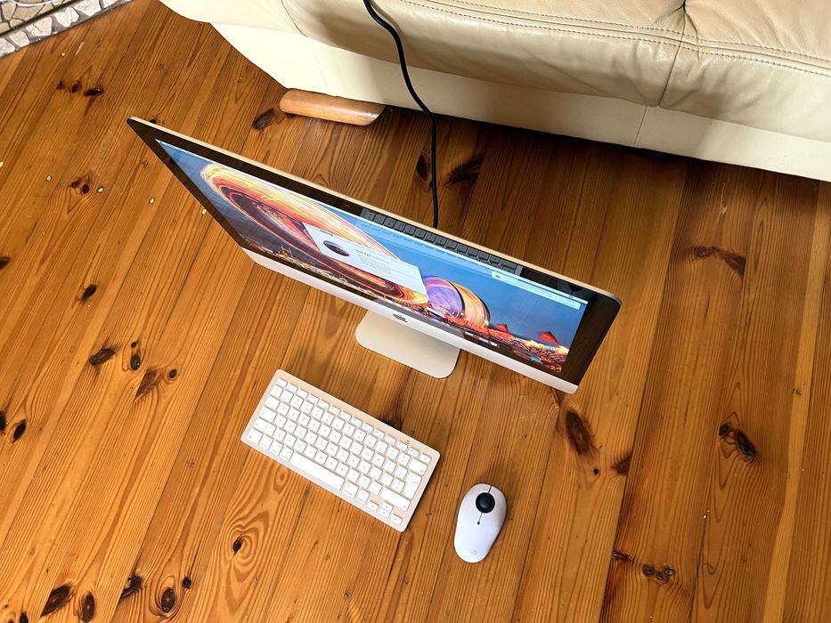 iMac 21,5"  Late 2015 Intel Core i5  turbo 2,7 GHz -  Intel HD 6000