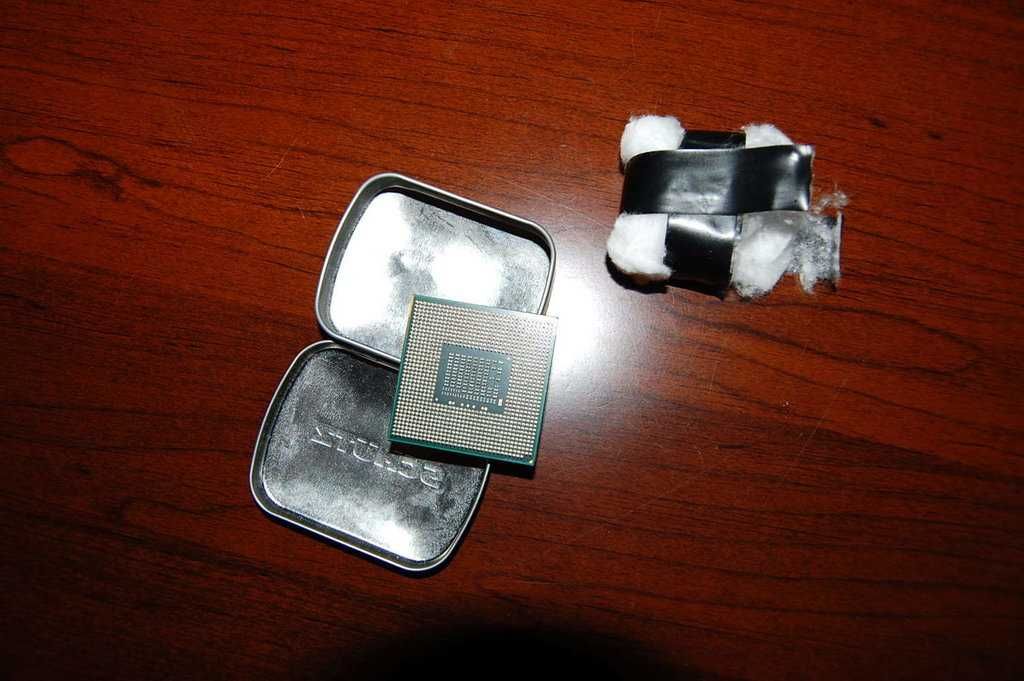 Процессор Intel Core i3 - 2350M. 2,3 Мгц 2 ядра 4 потока