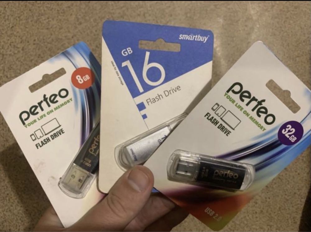 Карты памяти micro SD, USB флэш накопители, флэшки