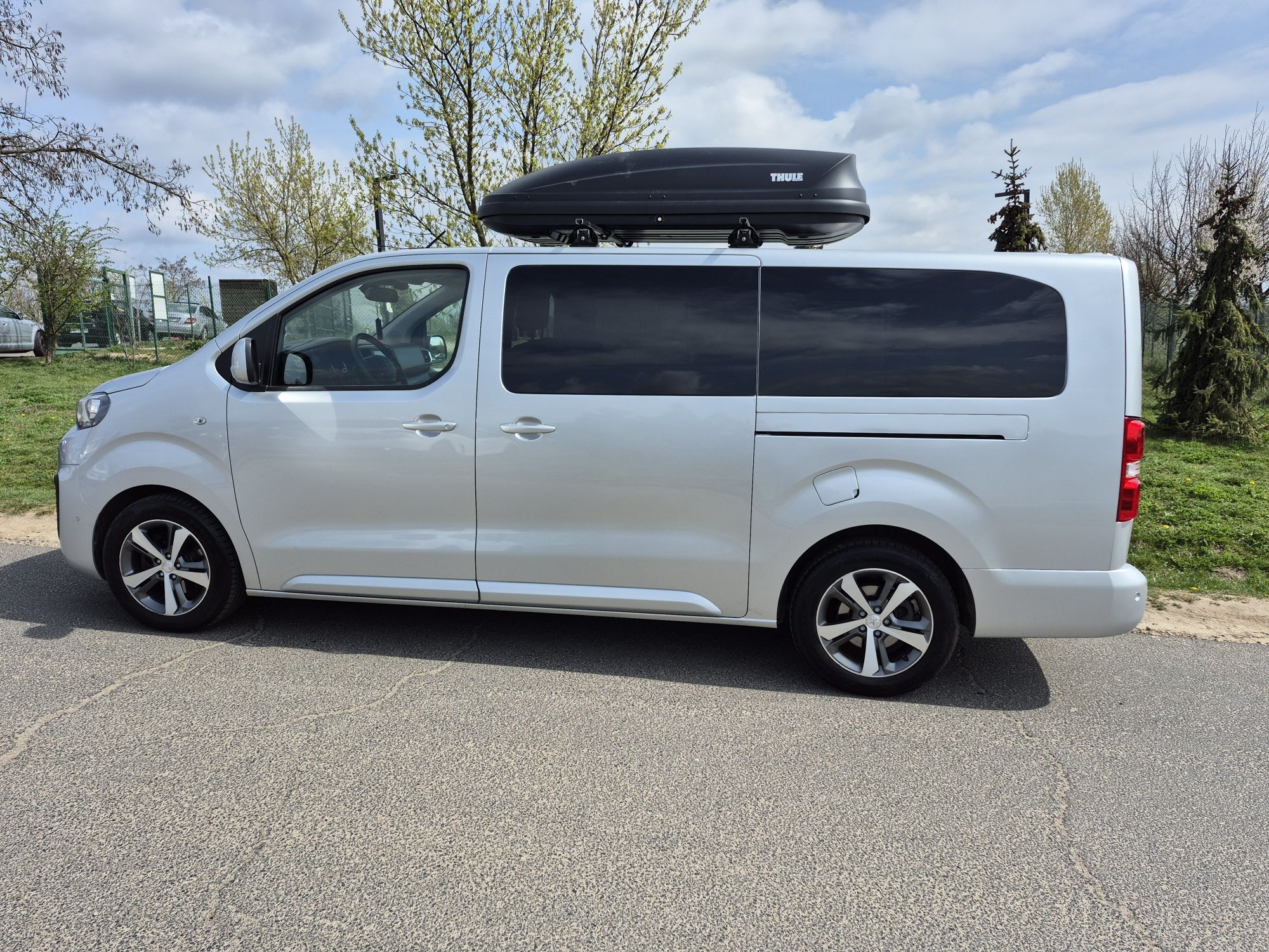 Bus 8 osobowy wynajem. Pegueot Traveller 2.0HDI Activ Long