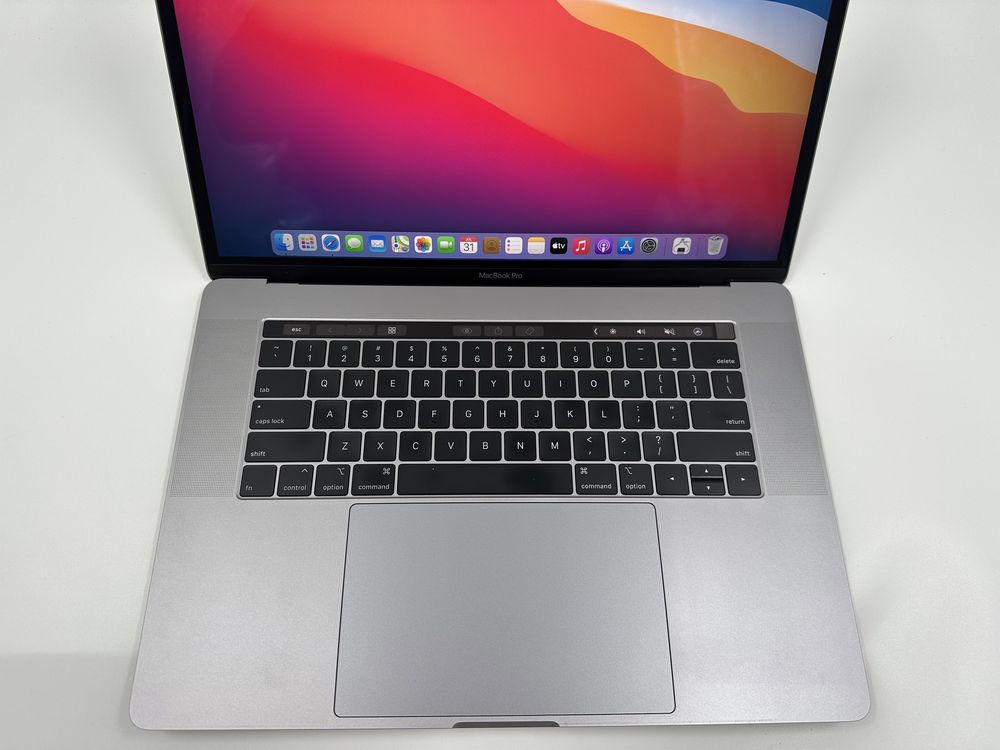 Apple Macbook Pro 15  2018 i7 32GB RAM 256GB MD0039