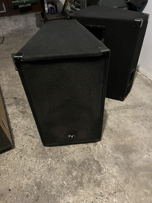 Kolumny estradowe Electro Voice