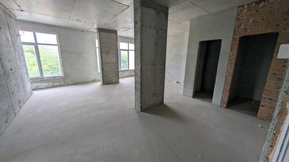 Продаж комерційної нерухомості пр. ЧЕрвоної калини ( Бережанська )