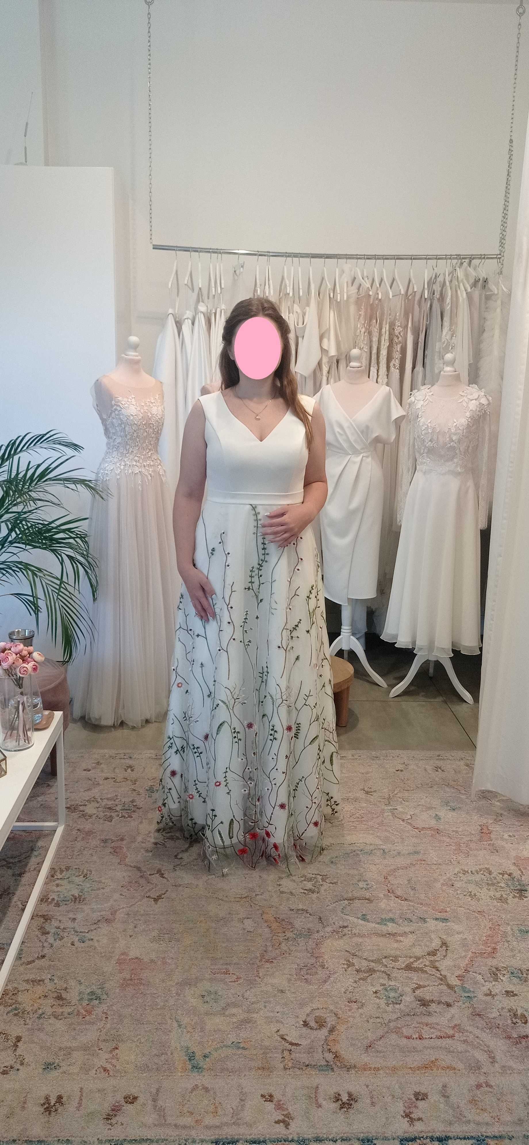 Suknia ślubna od projektanta, Fanfaronada, kwiaty, kolor, łąka, boho.