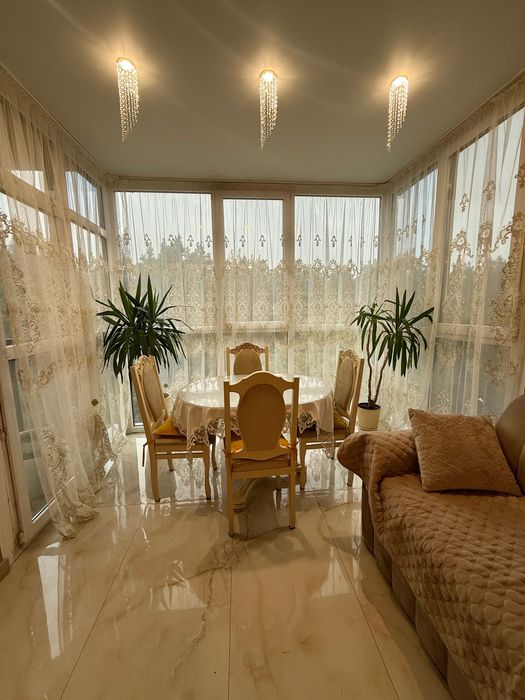 Довгострокова оренда великої двокімнатної квартири на Прорізній. Газ