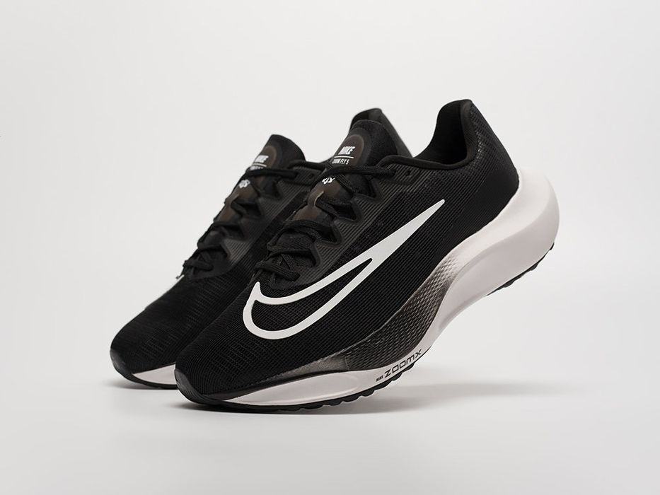 Кросівки Nike Zoom Fly 5 (Розмір 38.5) DM8968-001