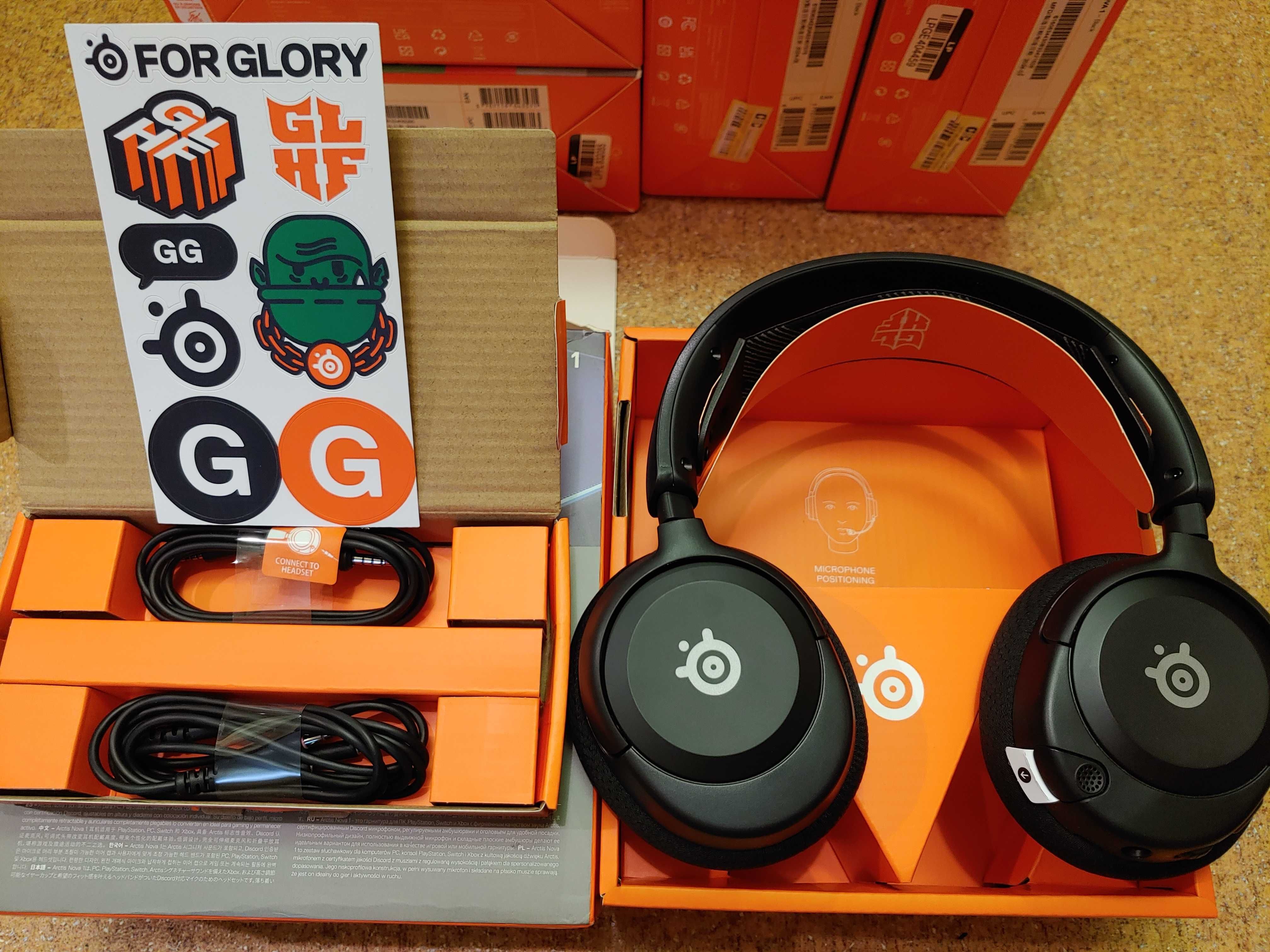 Игровые наушники SteelSeries Arctis Nova 1
