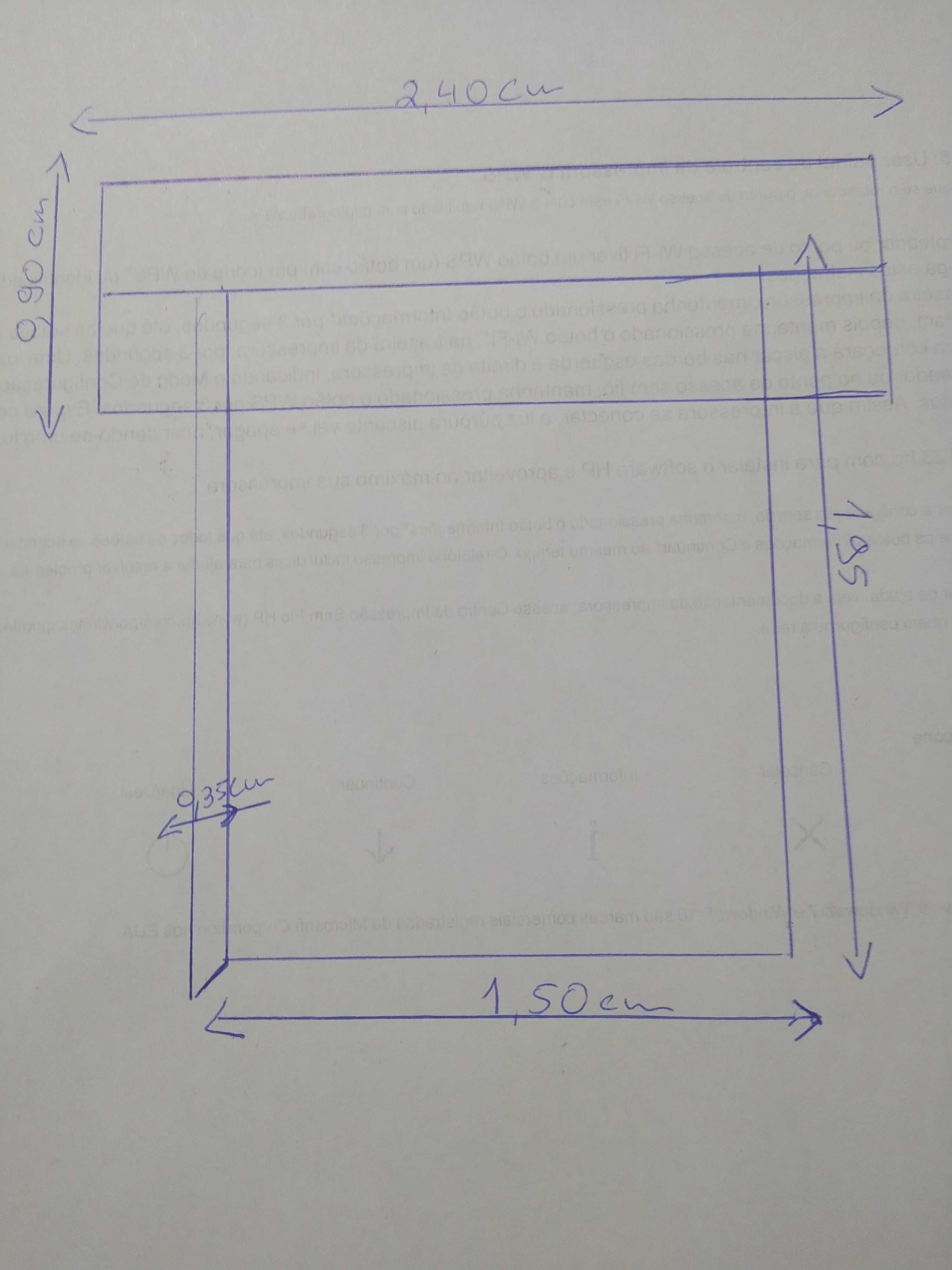 Cama, colchão e cómoda