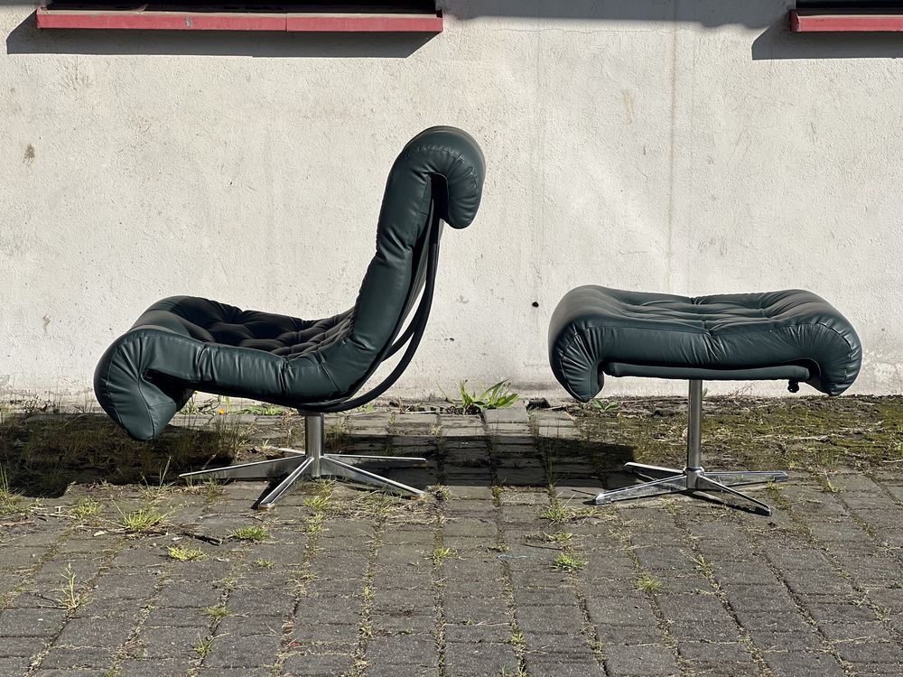 Mid century modern fotel obrotowy z podnóżkiem