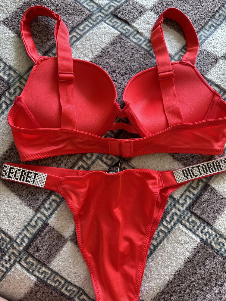 Комплект Victorias Secret