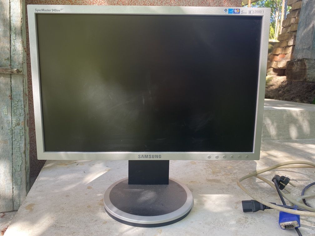 Samsung syncmaster 940bw Plus /  450 грн
