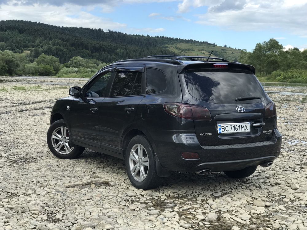 Hyundal Santa Fe 7  місць 4wd автомат