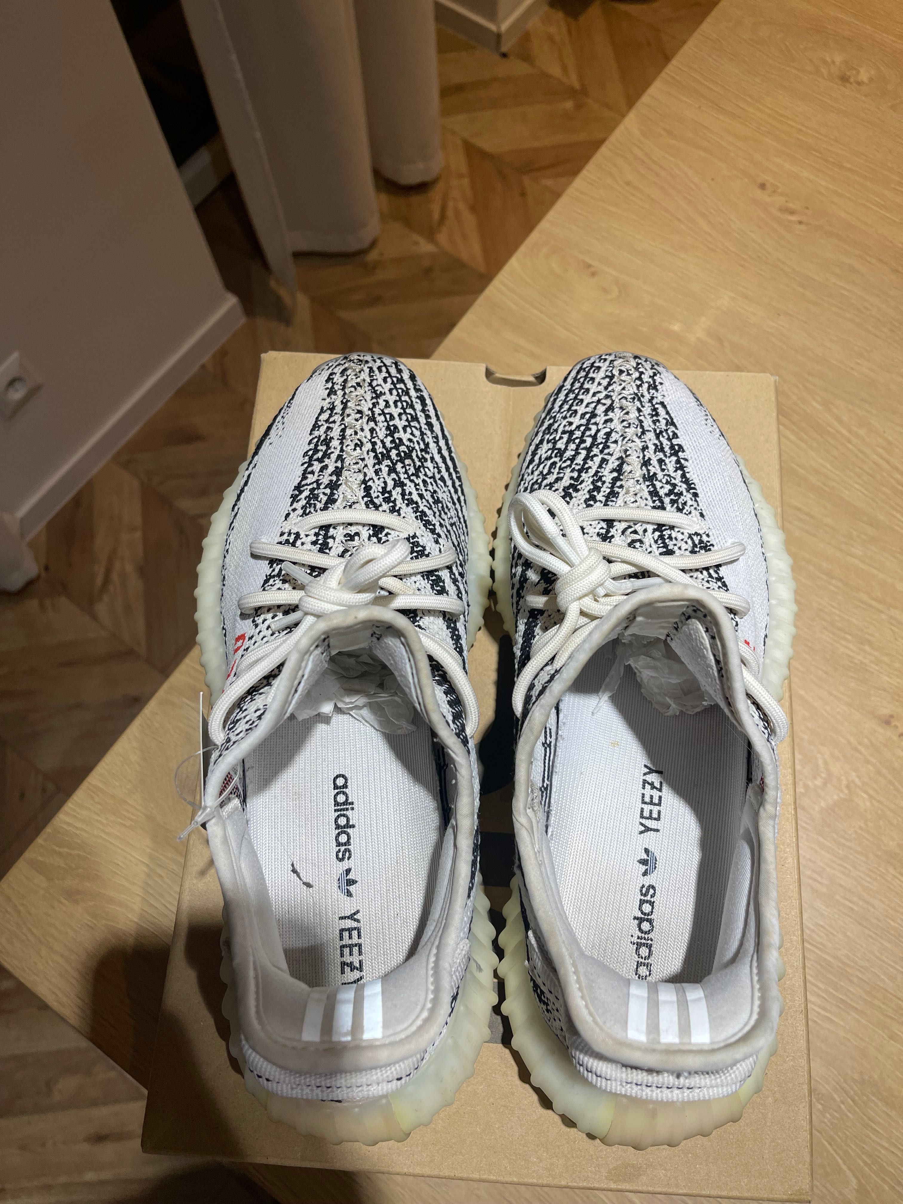 adidas Yeezy boost 350 v2 zebra 44 black white carbon