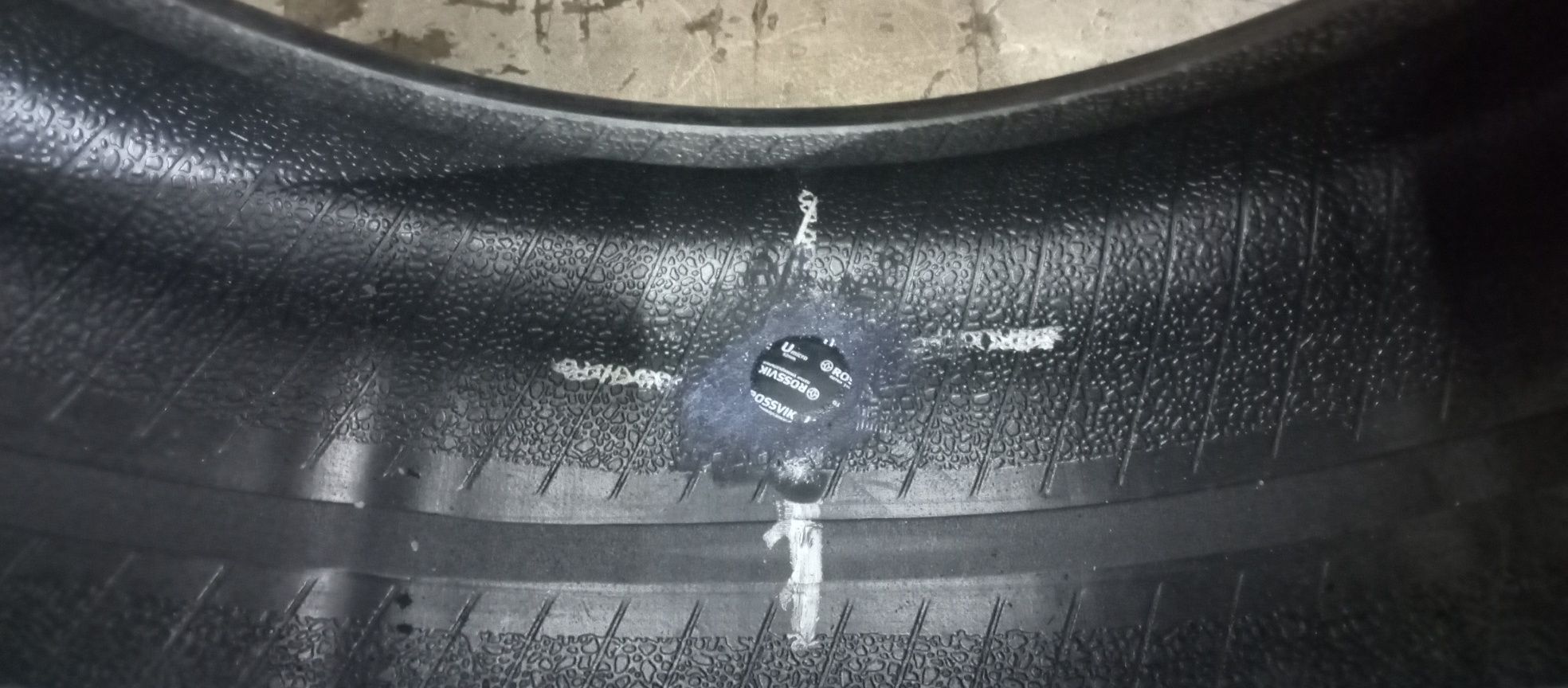 Шини всесезонні Goodyear Assurance 215/55/R17 ,94H, хороший стан , 4шт