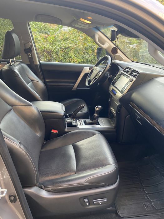 Продам Toyota Land Cruiser Prado