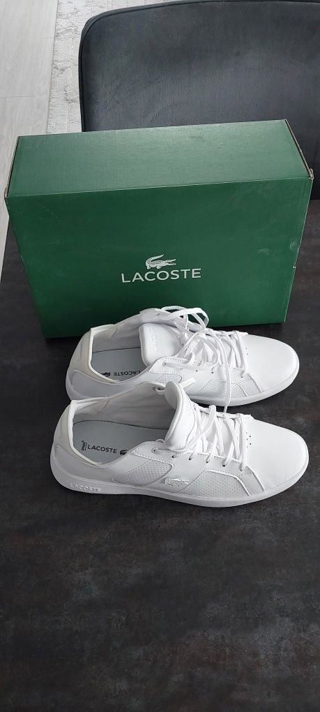 Sprzedam buty sportowe męskie lacoste