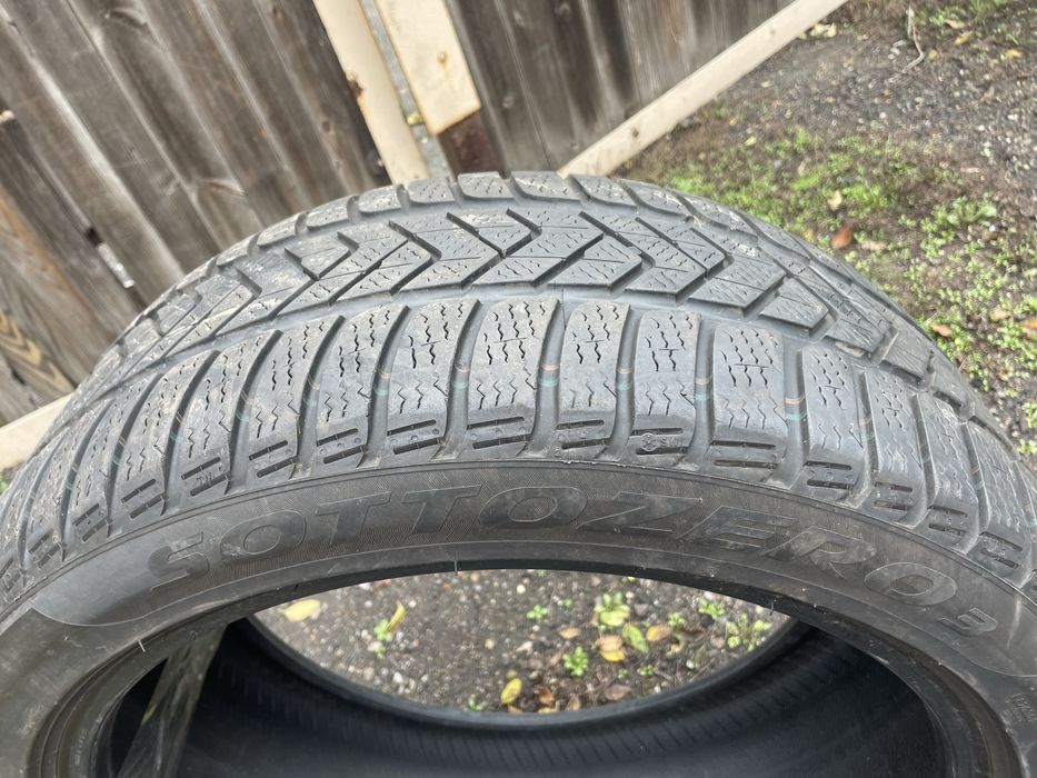 Зимова резина 255/40 r19