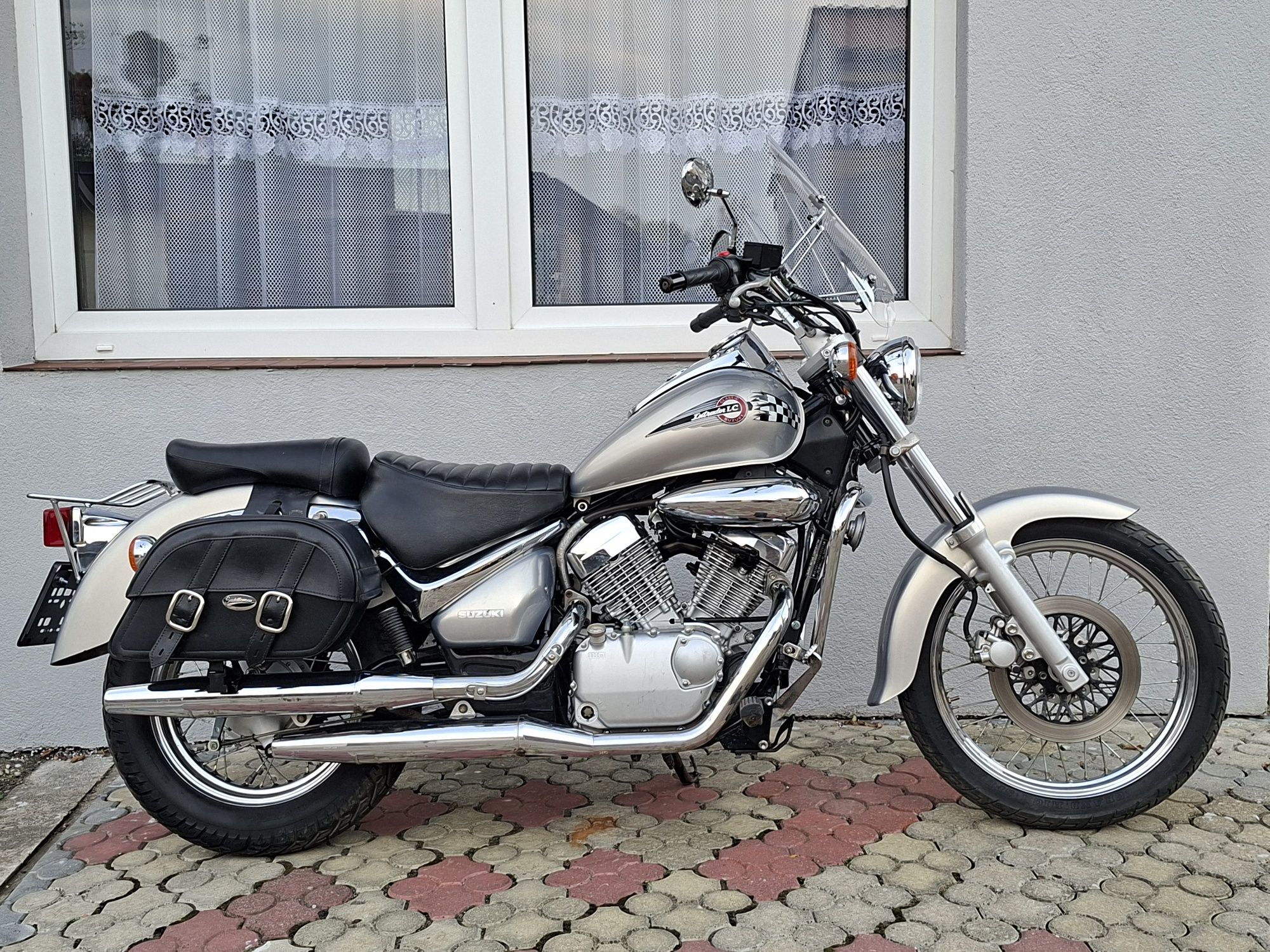 Suzuki Intruder 125 kat.B/A1 rok 2004 mały przebieg transport pod dom