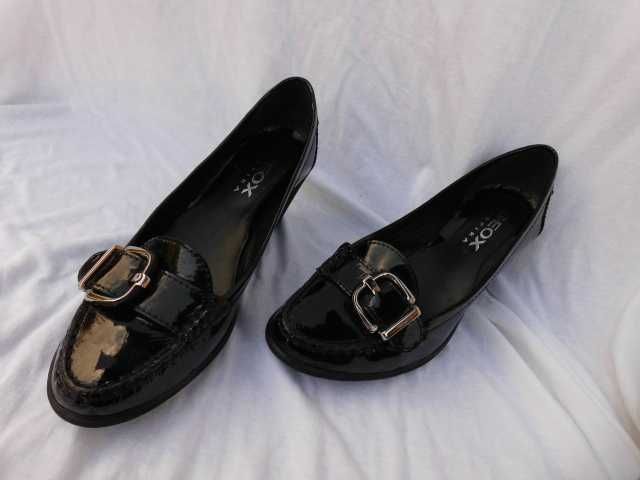 Geox Respira skórzane czółenka koturn 39