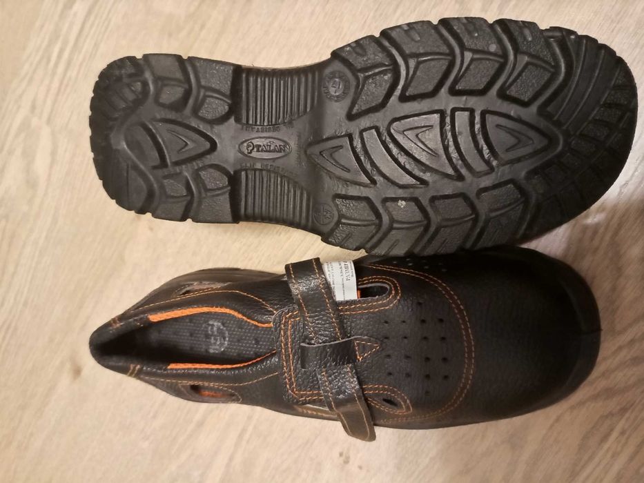 Продаю полуботинки