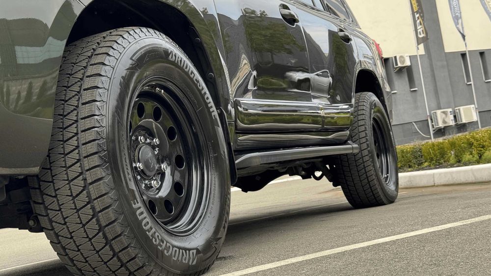 Toyota Land Cruiser 200 Броньована