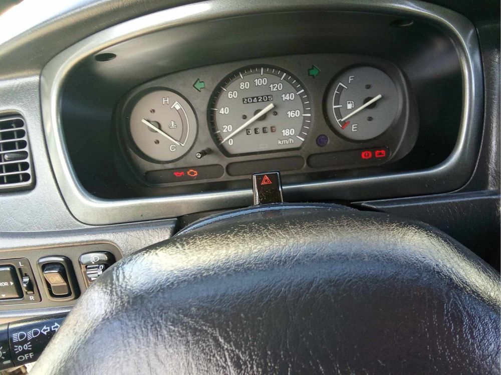Daihatsu Sirion 1.0 – Econômico