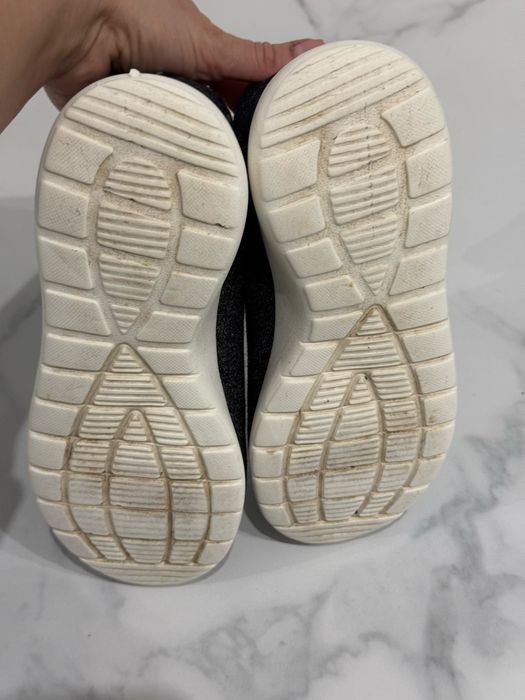 Чоловічі кросівки 38 розмір