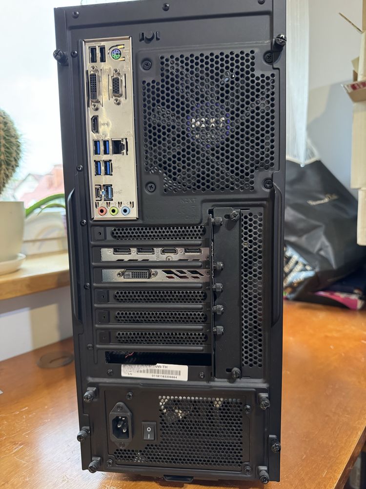 Komputer stacjonarny gamingowy Gtx 1070TI I7-7700