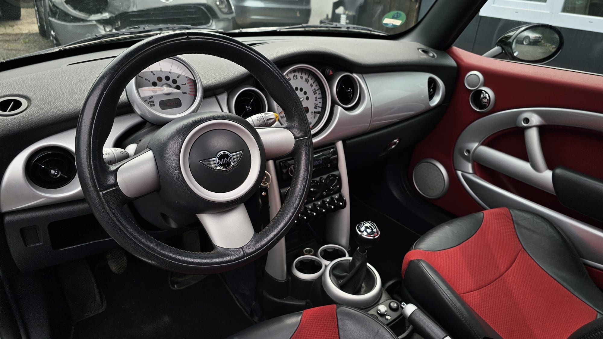Mini Cooper panorama dach 1.6 115KM