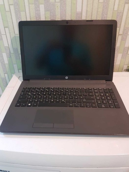 Ноутбук HP 250 G7  по комплектующим.