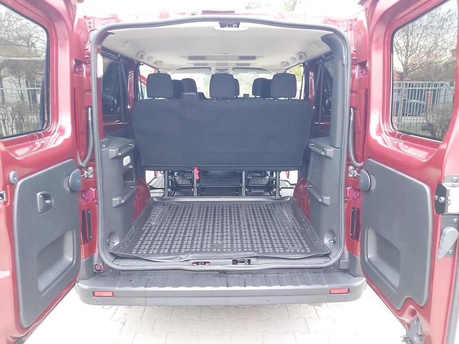 Przewóz osób busami 6-8 os! Transport na LOTNISKA! Polska Europa!