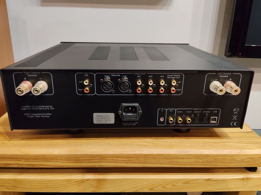 Hegel H300 wzmacniacz zintegrowany z Dac XLR 2x250W Hi-End