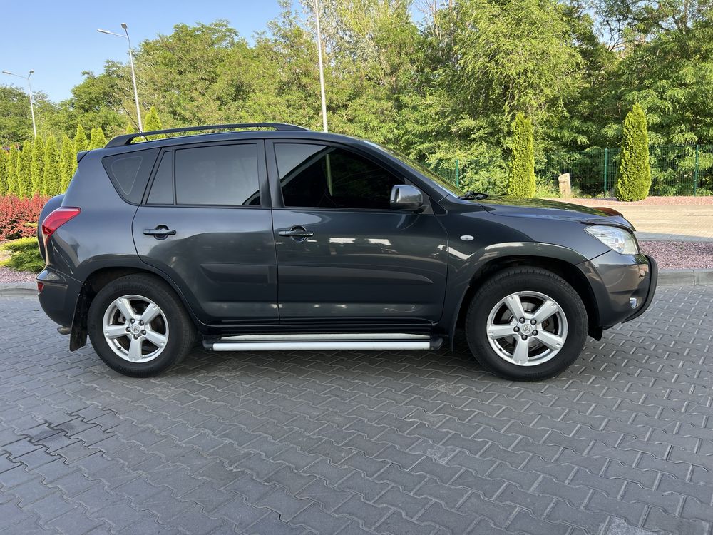 Продам Tayota Rav 4