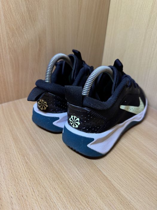 Кроссовки nike multicourt размер 37.5 (23.5 см)