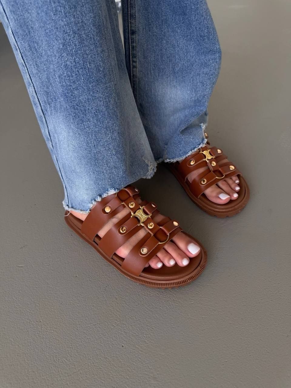 р36-41 Шльопанці Celine Tippi Slides Ginger