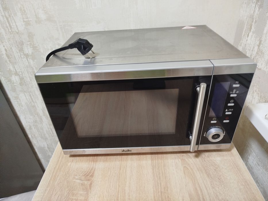 Продам мікрохвильову піч