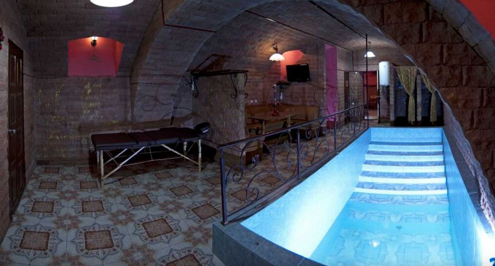 Продається діюча сауна з басейном в центрі Одеси