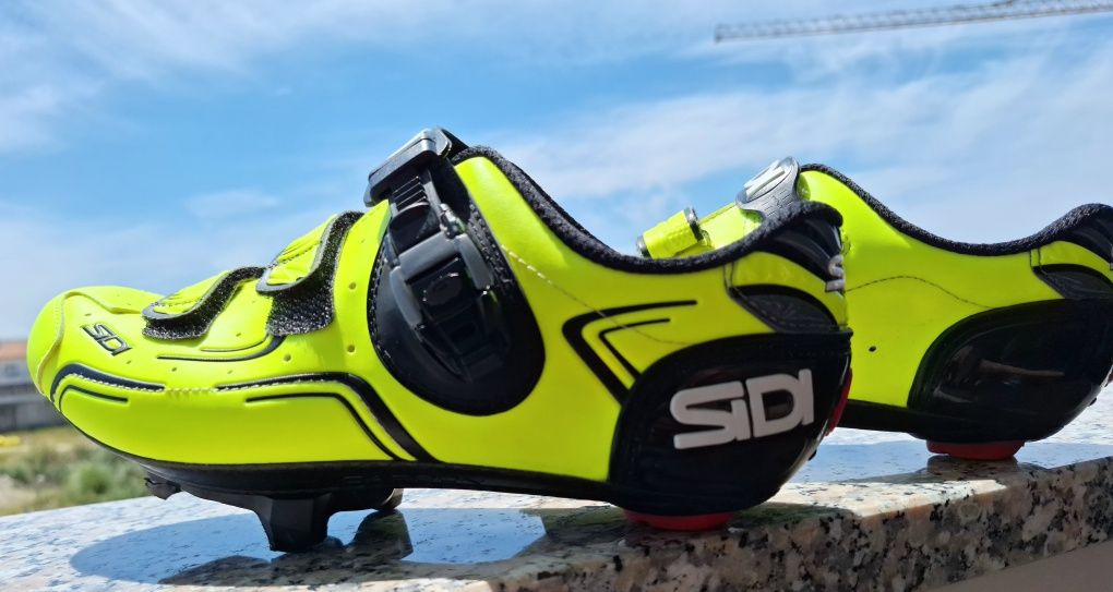 Sapato Sidi estrada