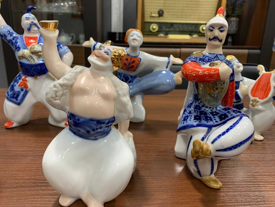 Статуэтки "Энеида" Трегубова В.М. Коростенский фарфоровый завод.