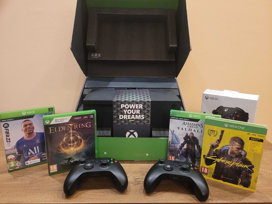 Konsola MICROSOFT XBOX Series X z napędem Blu-ray 4K UHD+4gry