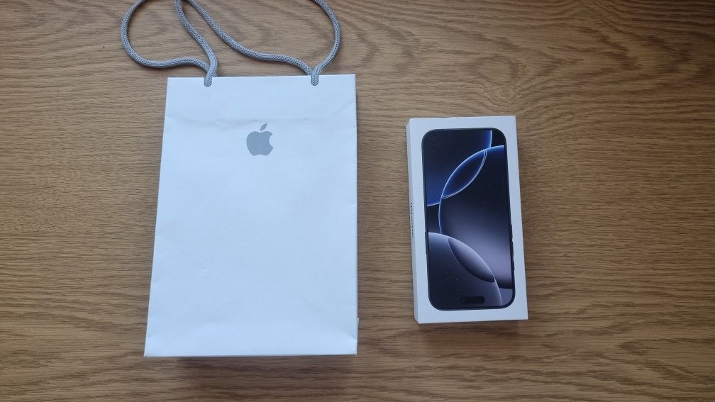 Nowy iPhone 16 pro 256GB