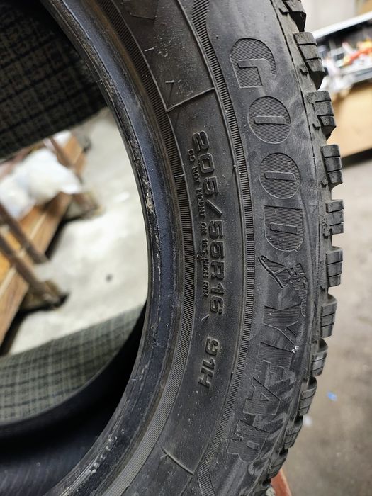 GOODYEAR 205/55/16 zimowe