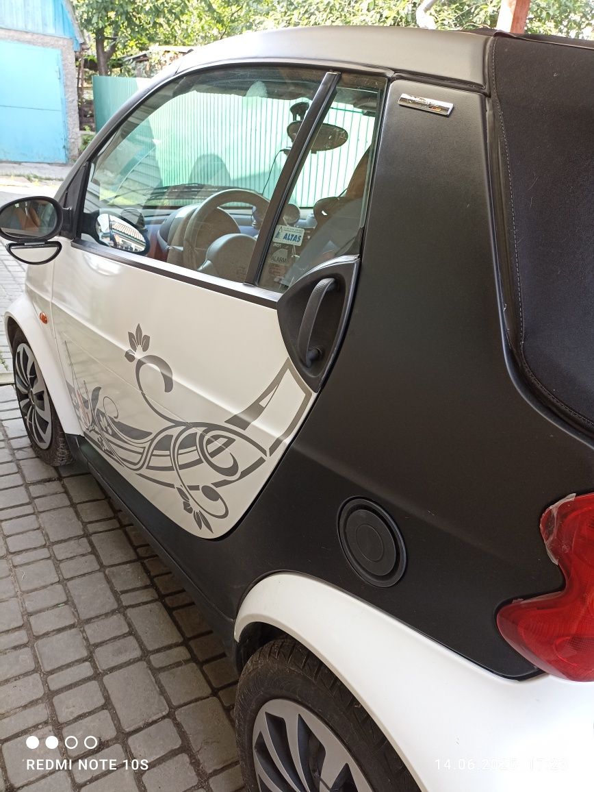 Продам Smart fortwo cabrio
