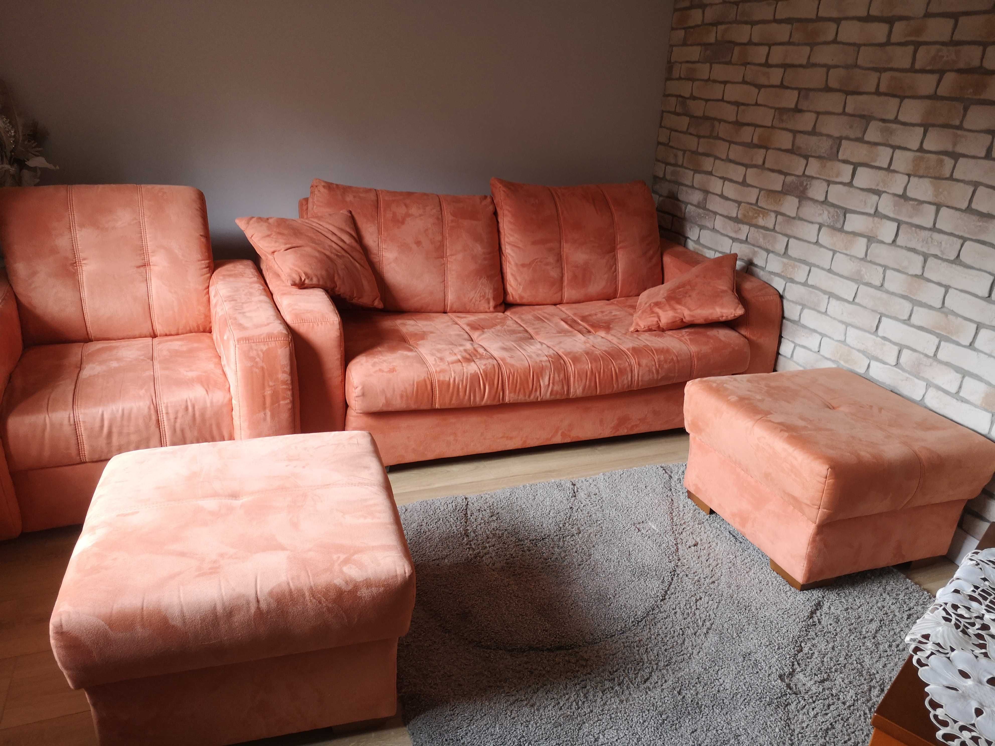 Zestaw wypoczynkowy sofa fotel 2 hokery